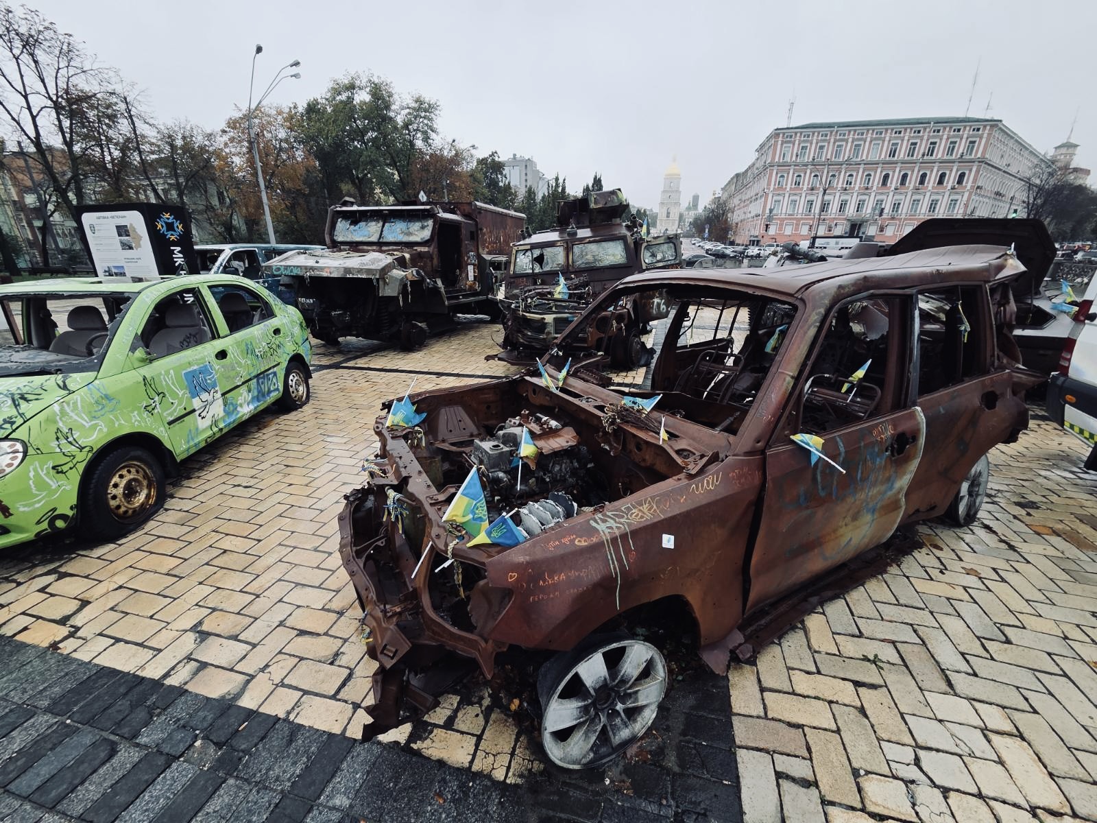 Vrak utställda i Kyjiv